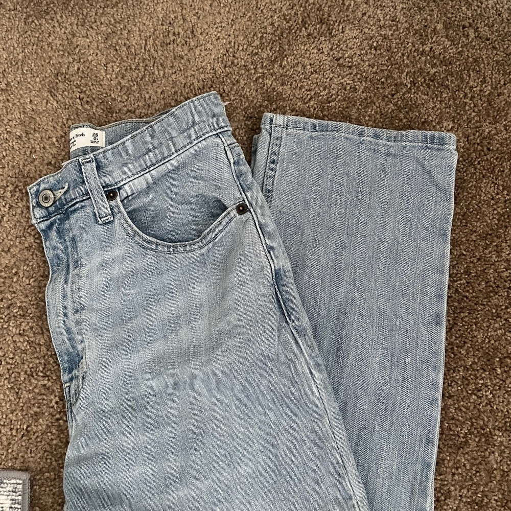 Curve Abercrombie and Fitch Straight Ultra High Rise Jeans | 25 | Light Denim